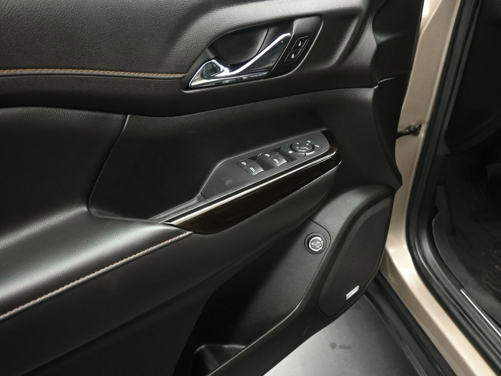 Used 2022 GMC Acadia AT4 w/ Trailering Package image 10