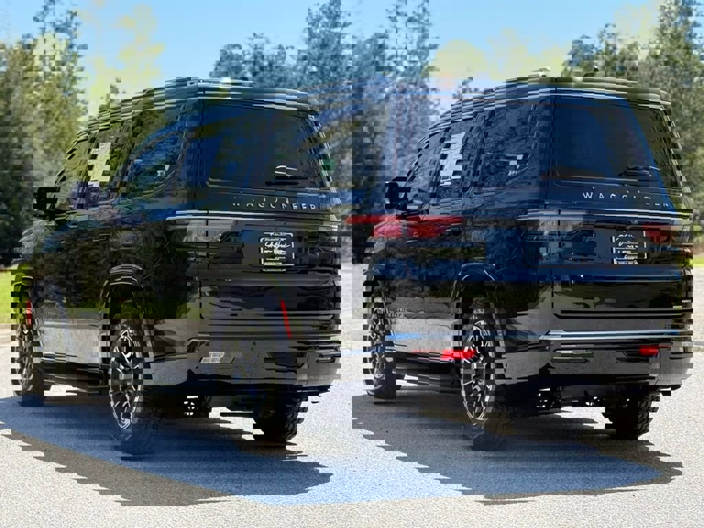 Used 2024 Jeep Wagoneer Series II w/ Convenience Group I image 13