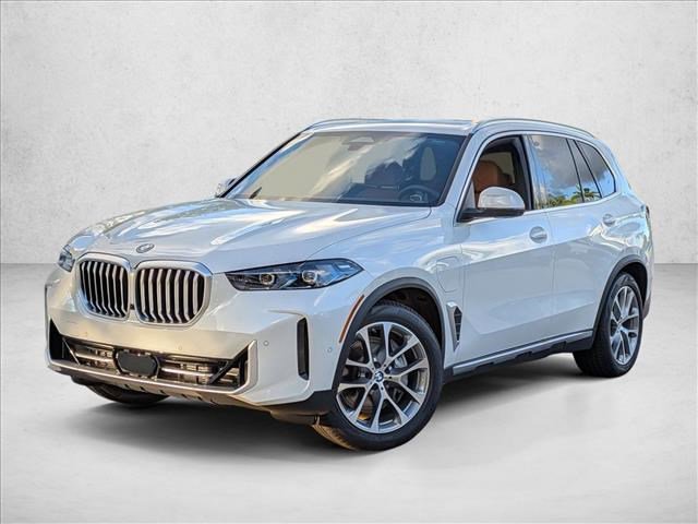 New 2026 BMW X5 xDrive50e w/ Parking Assistance Package AWD/4WD image 1