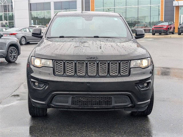 Used 2018 Jeep Grand Cherokee Altitude image 3