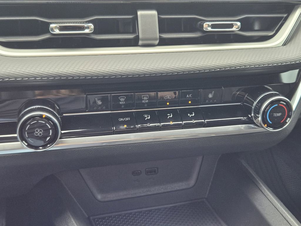 New 2026 Chevrolet Equinox LT w/ Midnight Edition image 15