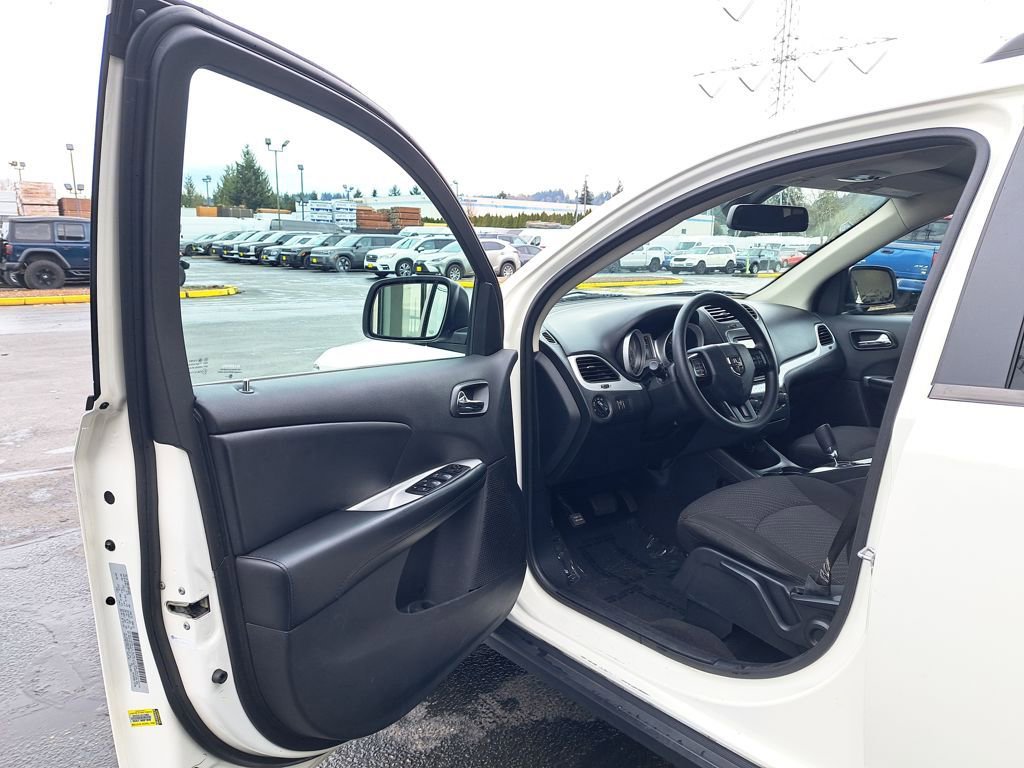 Used 2019 Dodge Journey SE image 10