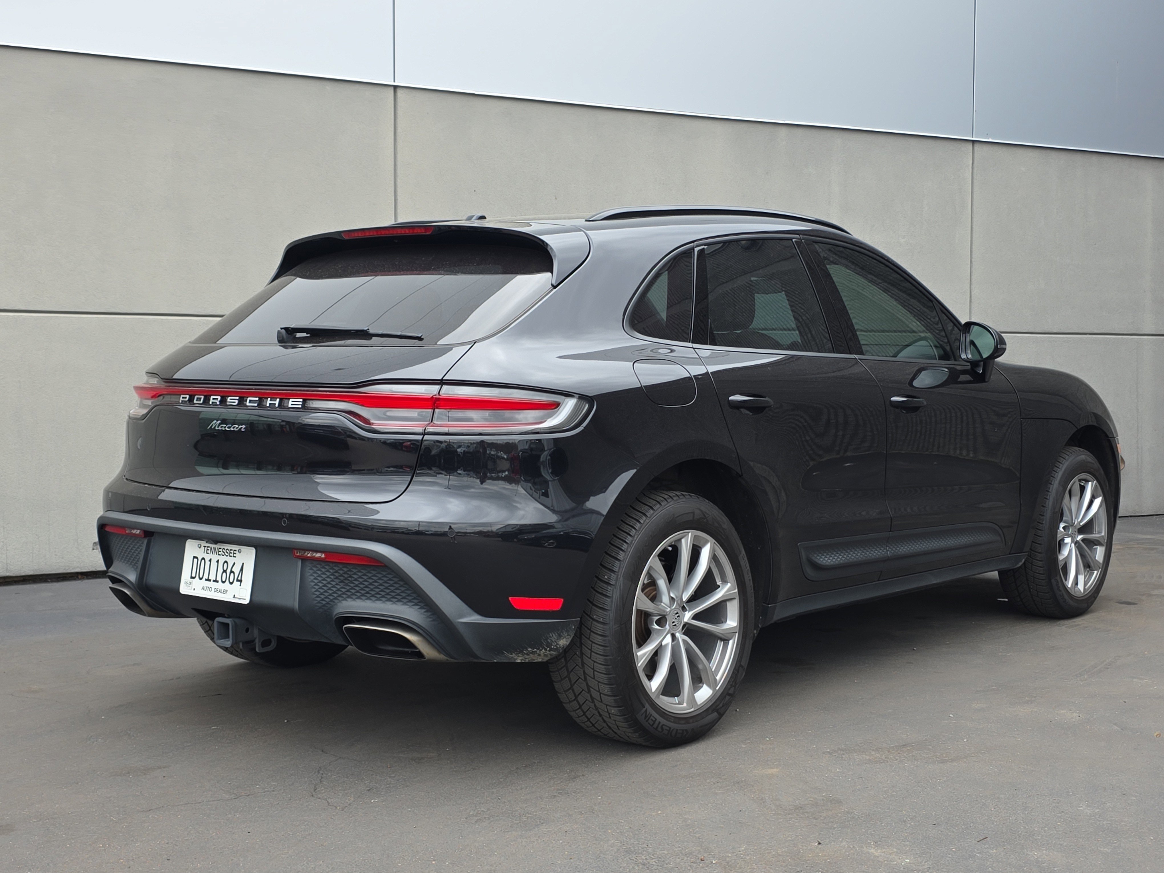 Used 2022 Porsche Macan AWD/4WD image 7