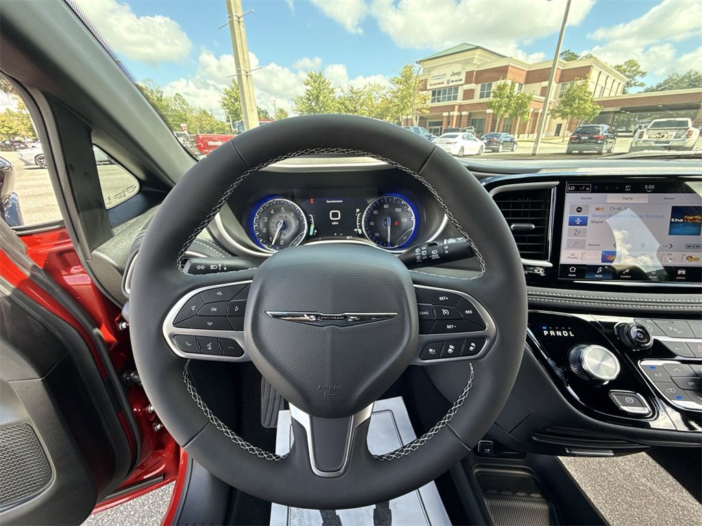 New 2026 Chrysler Pacifica Select image 13