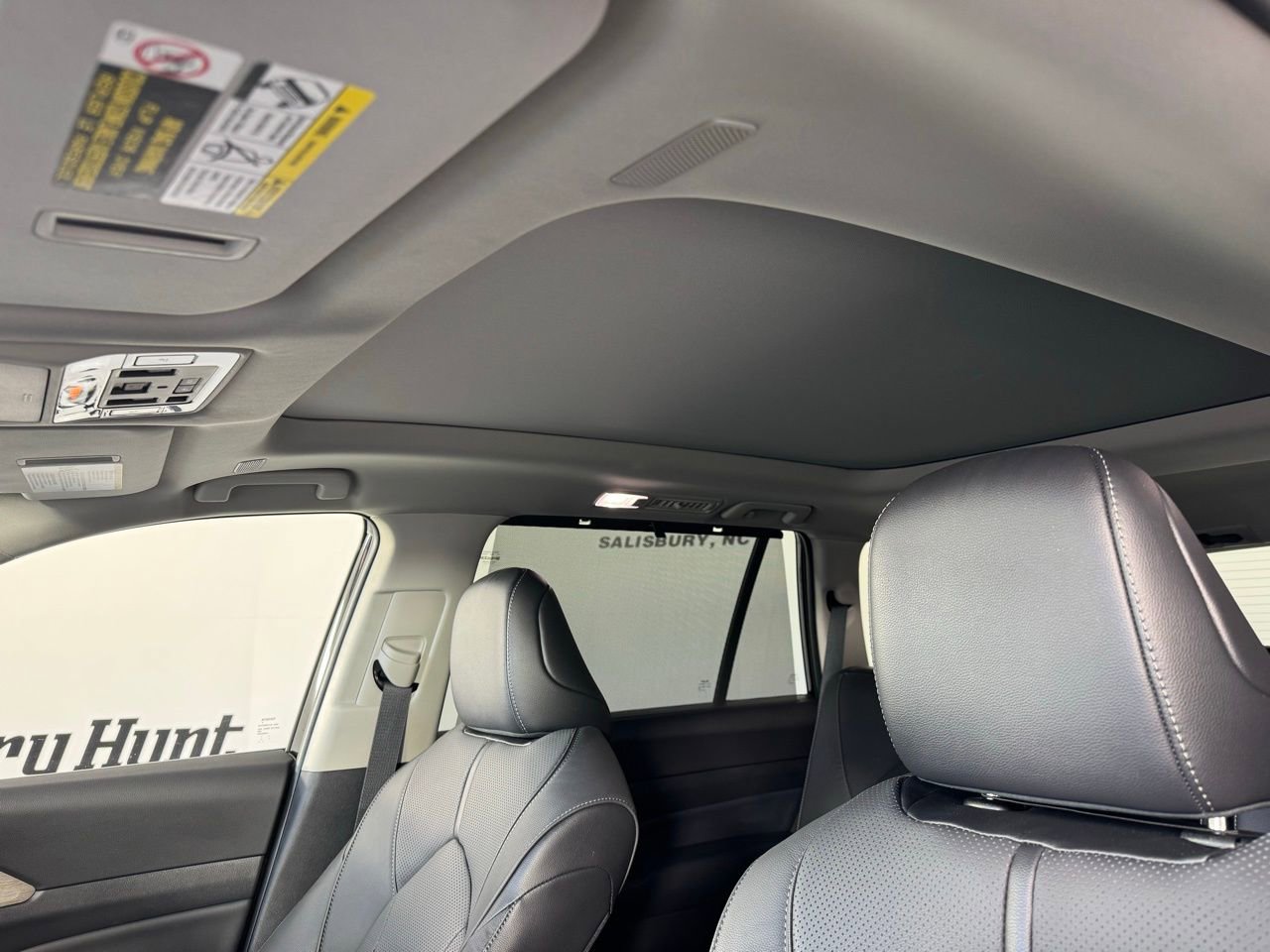 Used 2025 Toyota Grand Highlander AWD image 4