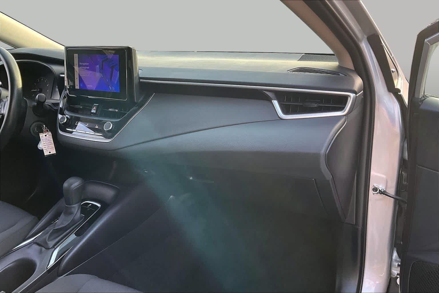 Used 2024 Toyota Corolla LE FWD image 18
