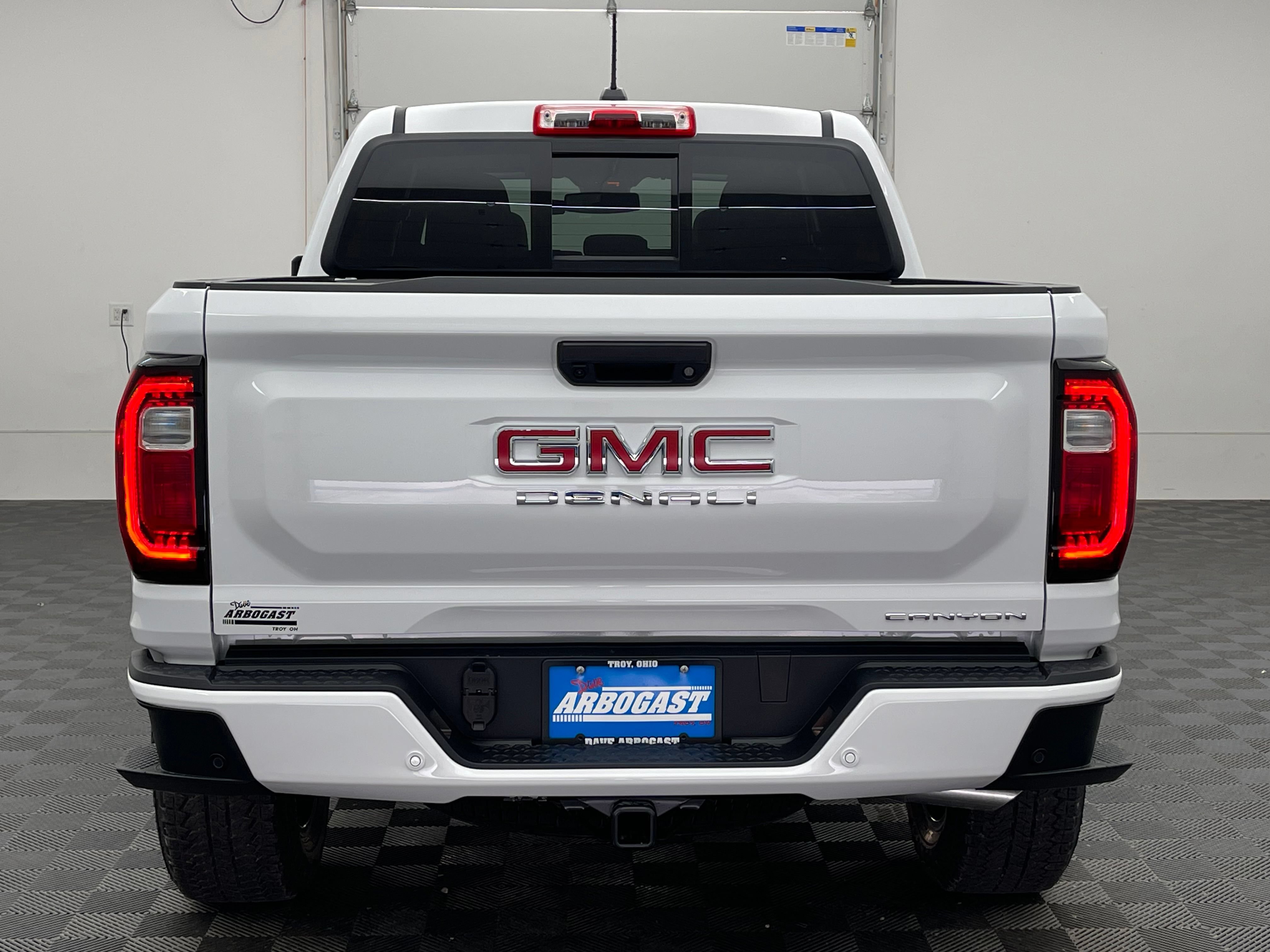 New 2026 GMC Canyon Denali AWD/4WD image 9