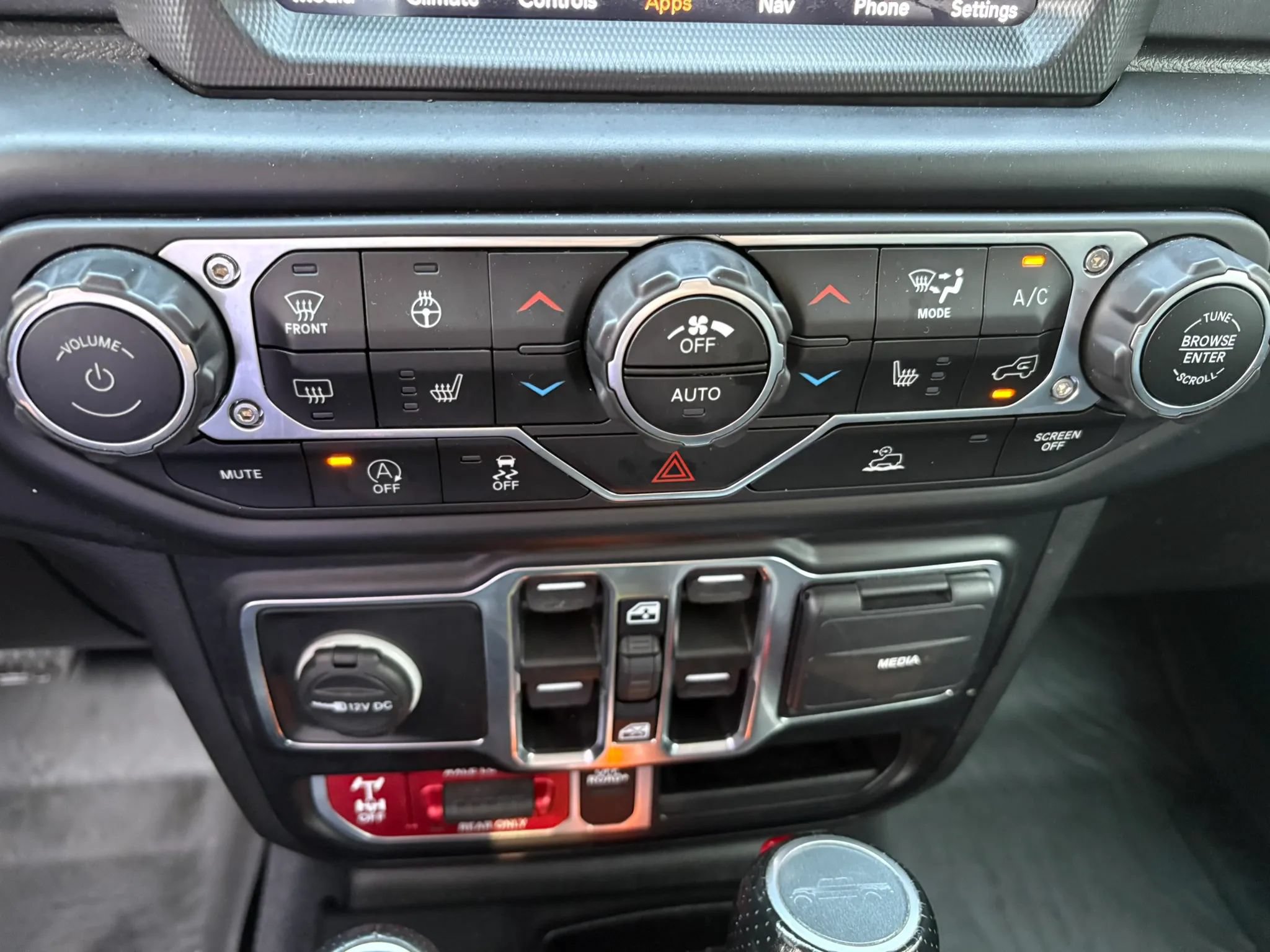 Used 2022 Jeep Gladiator Mojave w/ Cold Weather Group AWD/4WD image 43