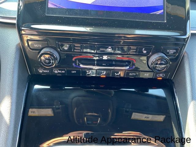 Used 2022 Jeep Grand Cherokee L Laredo image 19