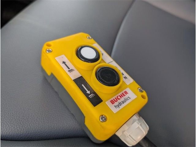 New 2025 Ford F350 XL w/ XL Chrome Package image 29