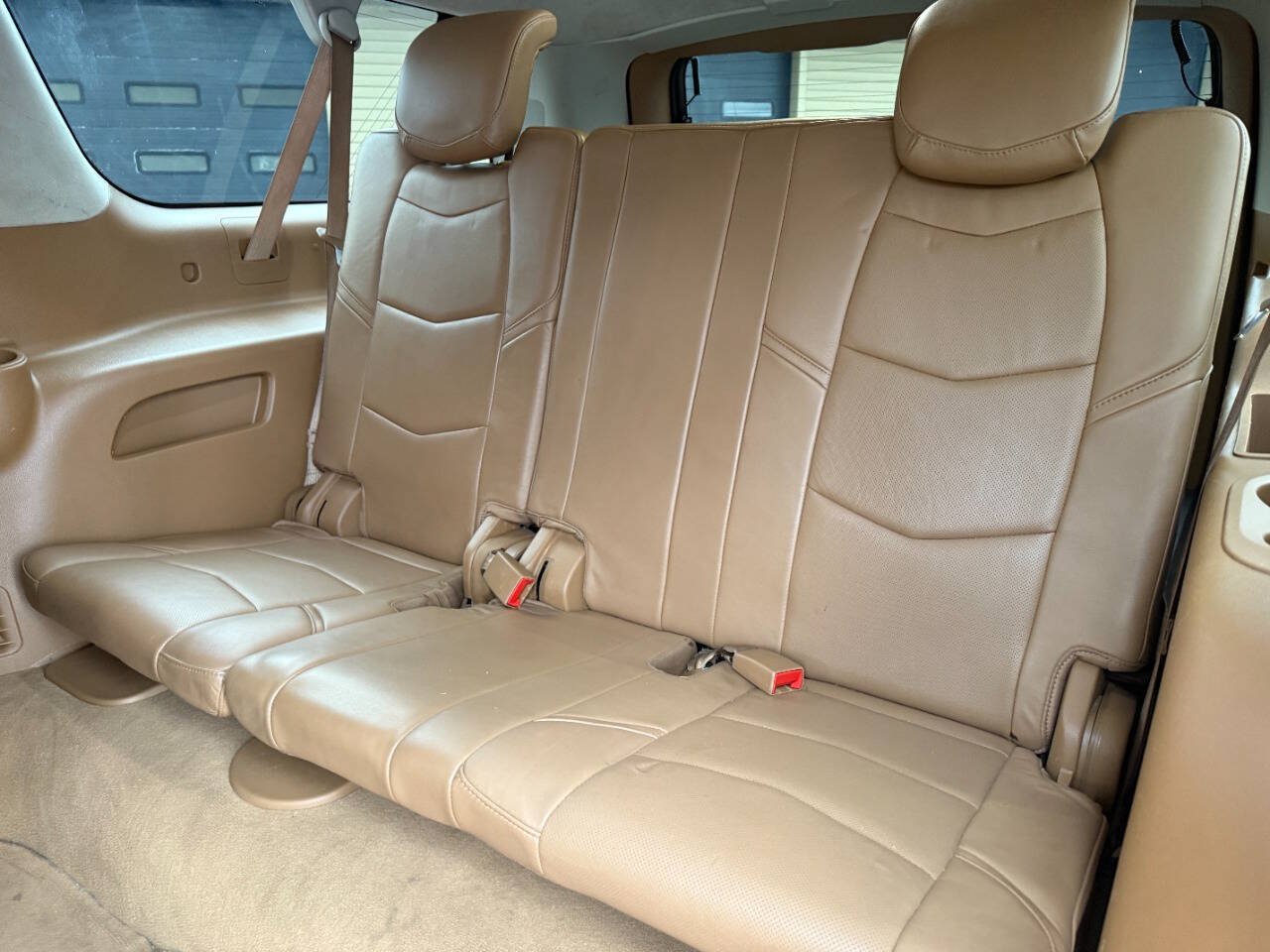 Used 2016 Cadillac Escalade ESV Platinum AWD/4WD image 35