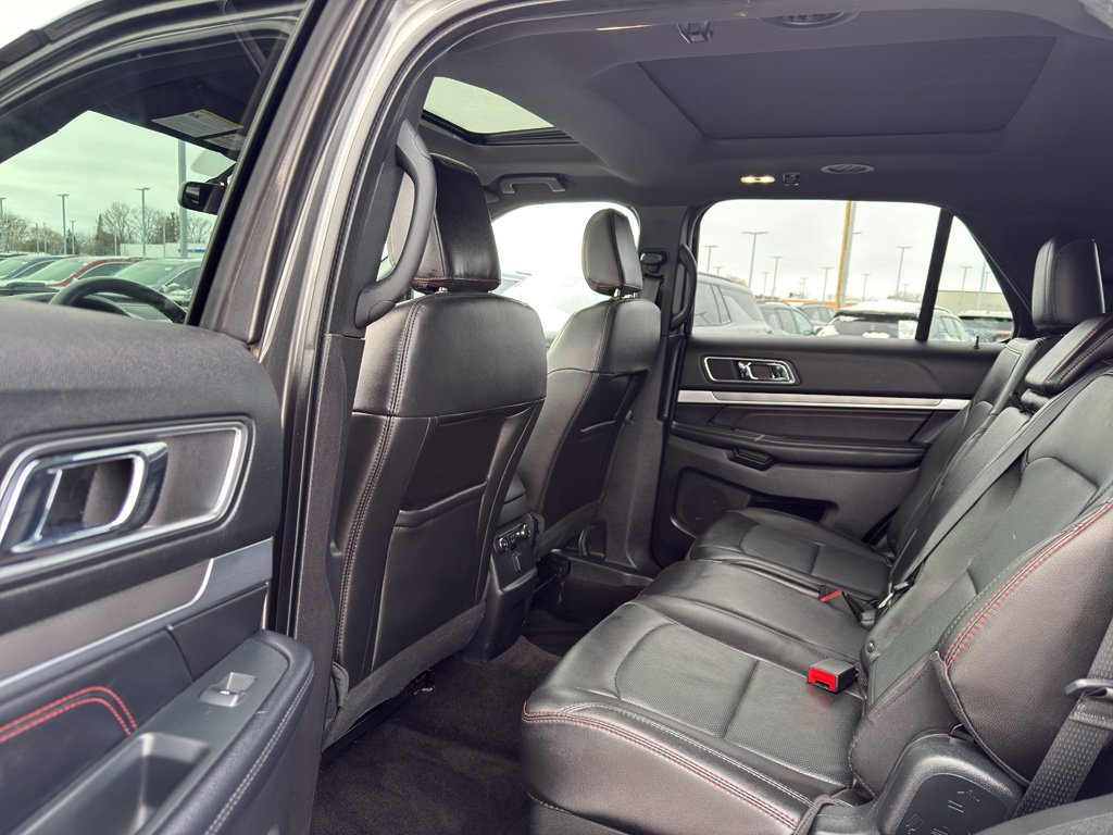 Used 2018 Ford Explorer Sport image 30