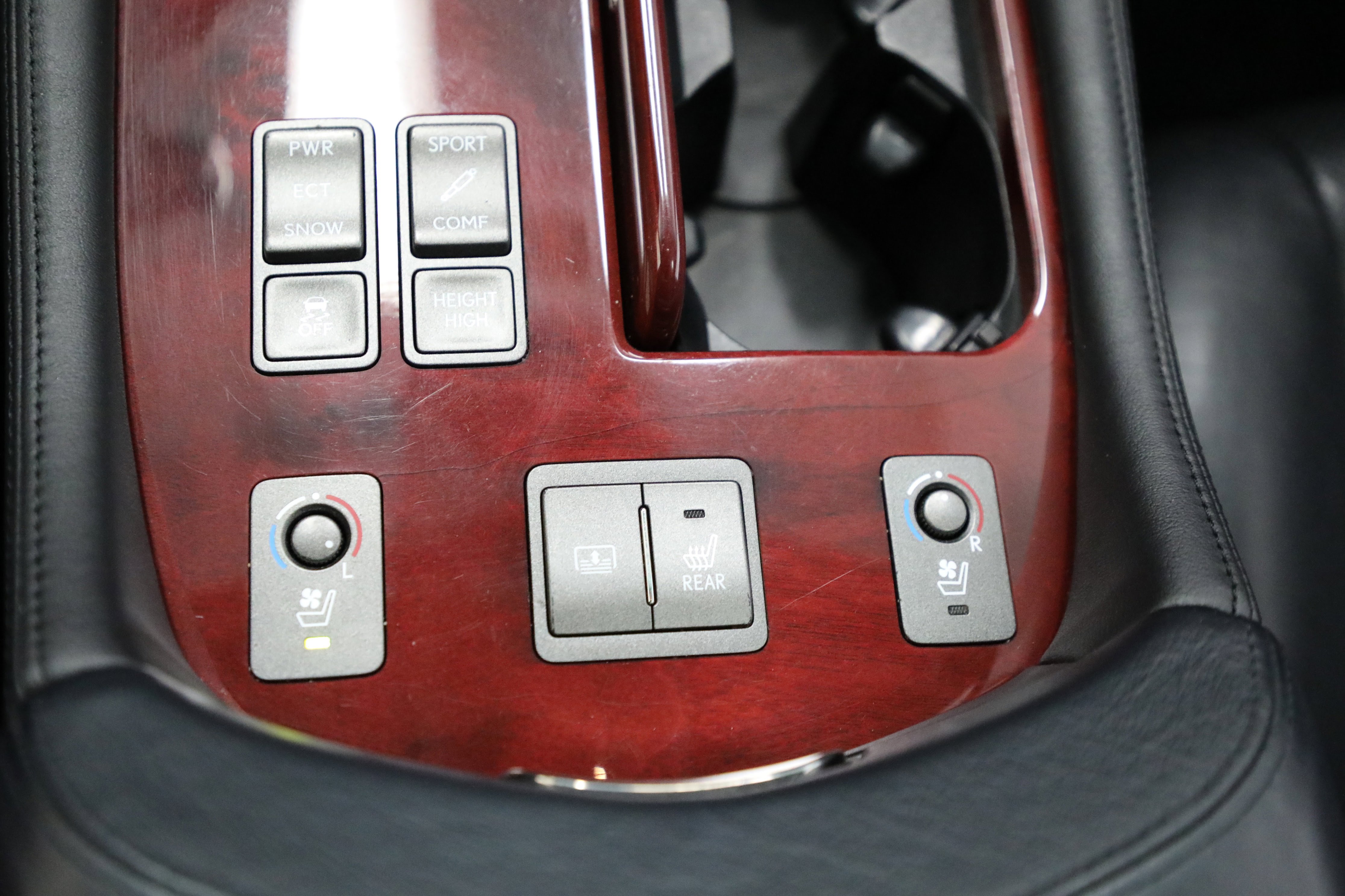 Used 2009 Lexus LS 460 AWD image 7