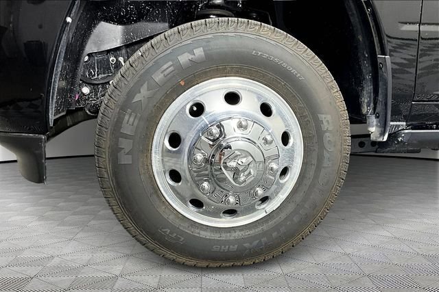 New 2026 RAM 3500 Laramie AWD/4WD image 12