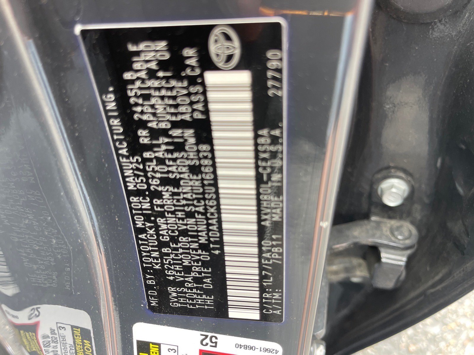 Used 2025 Toyota Camry SE w/ Multimedia Upgrade Package FWD image 11