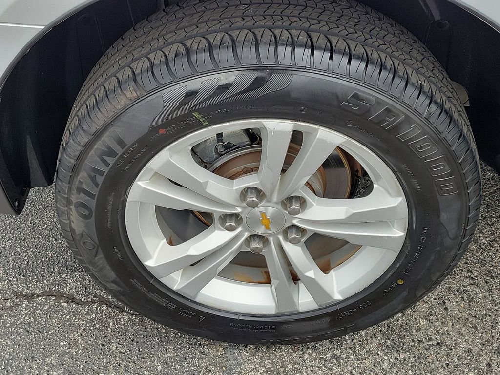 Used 2017 Chevrolet Equinox LS image 6