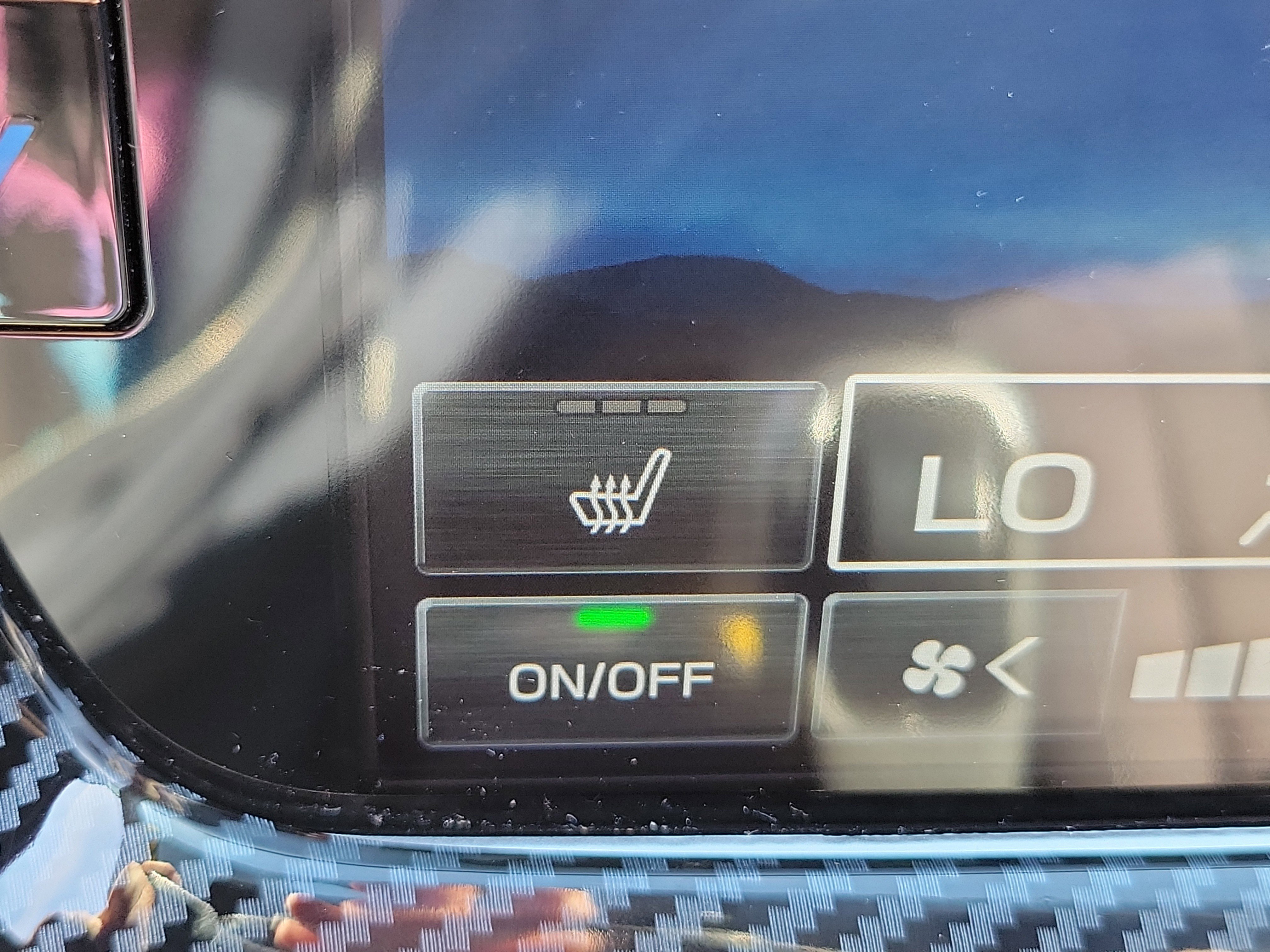 Certified 2025 Subaru Outback Premium image 24