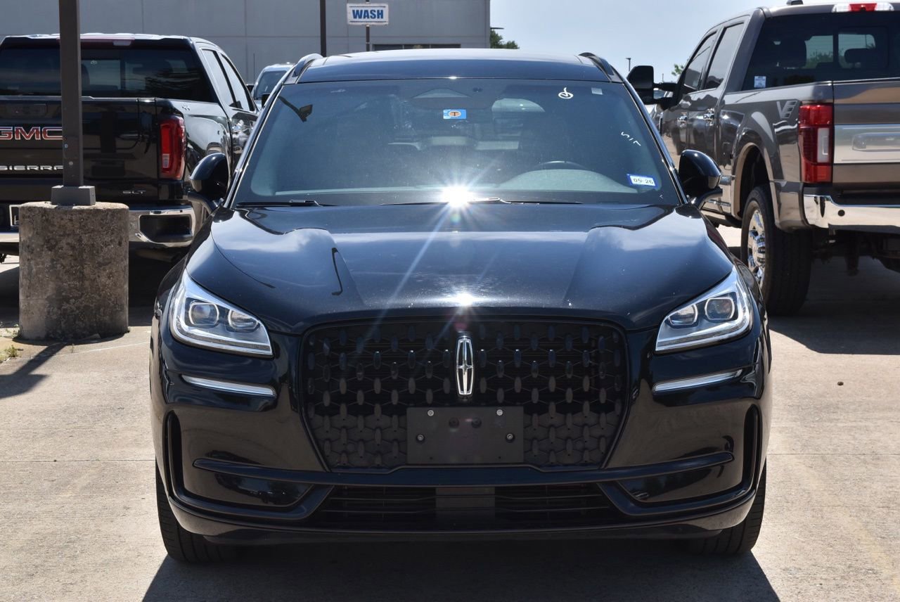 Used 2023 Lincoln Corsair Reserve w/ Equipment Group 201A FWD image 3