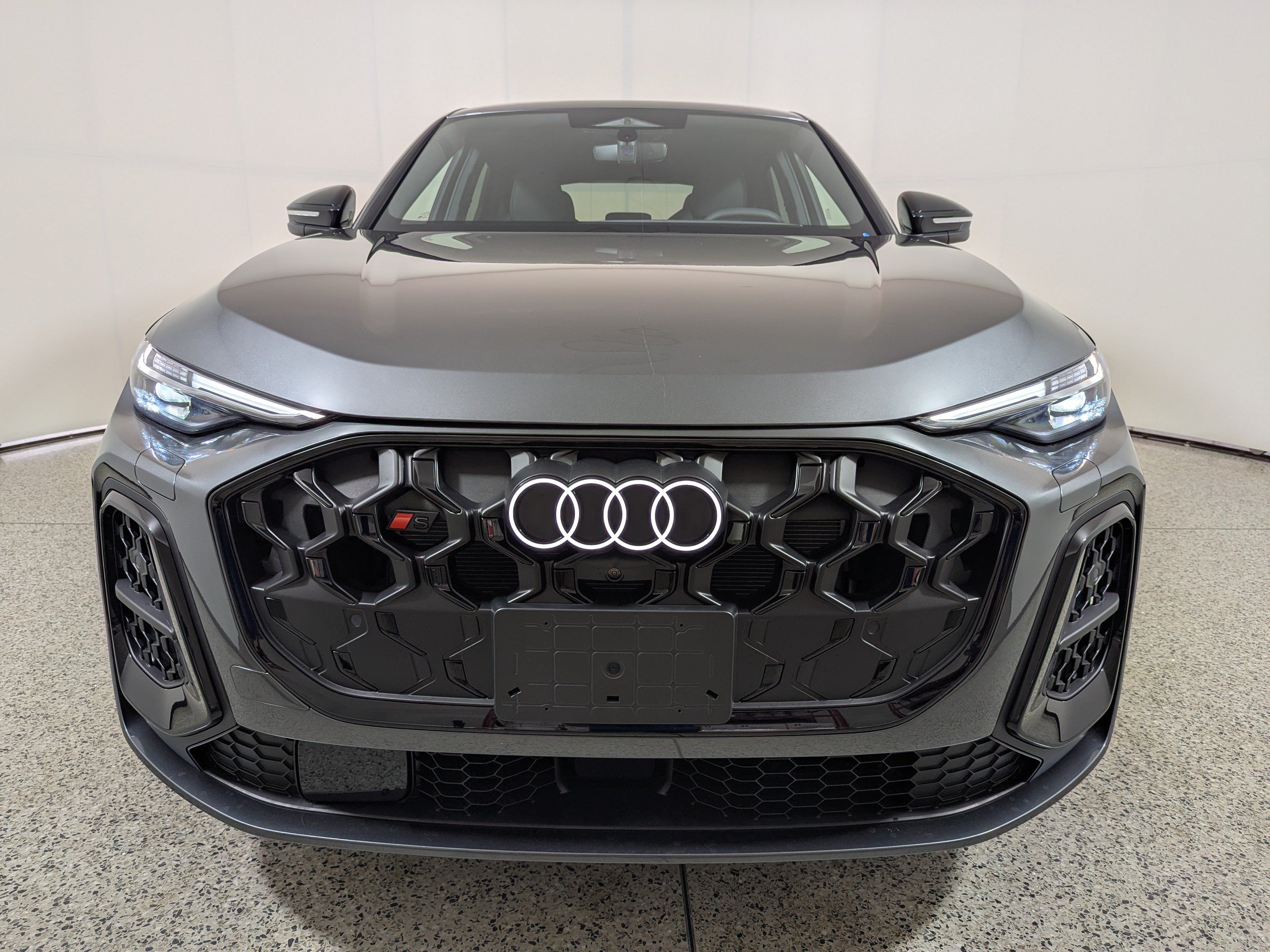 New 2026 Audi SQ5 Prestige AWD/4WD image 2