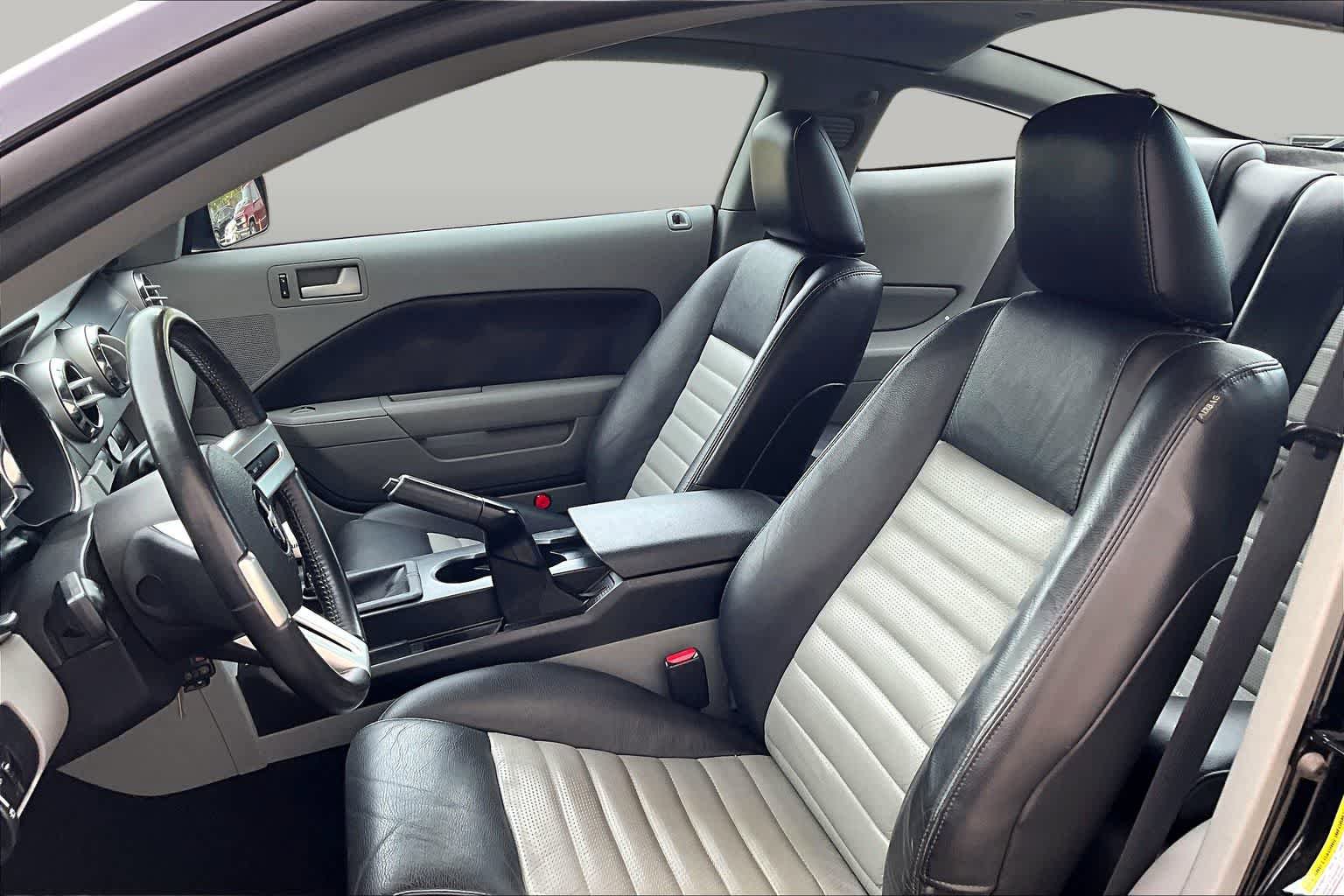 Used 2007 Ford Mustang GT Premium RWD image 6