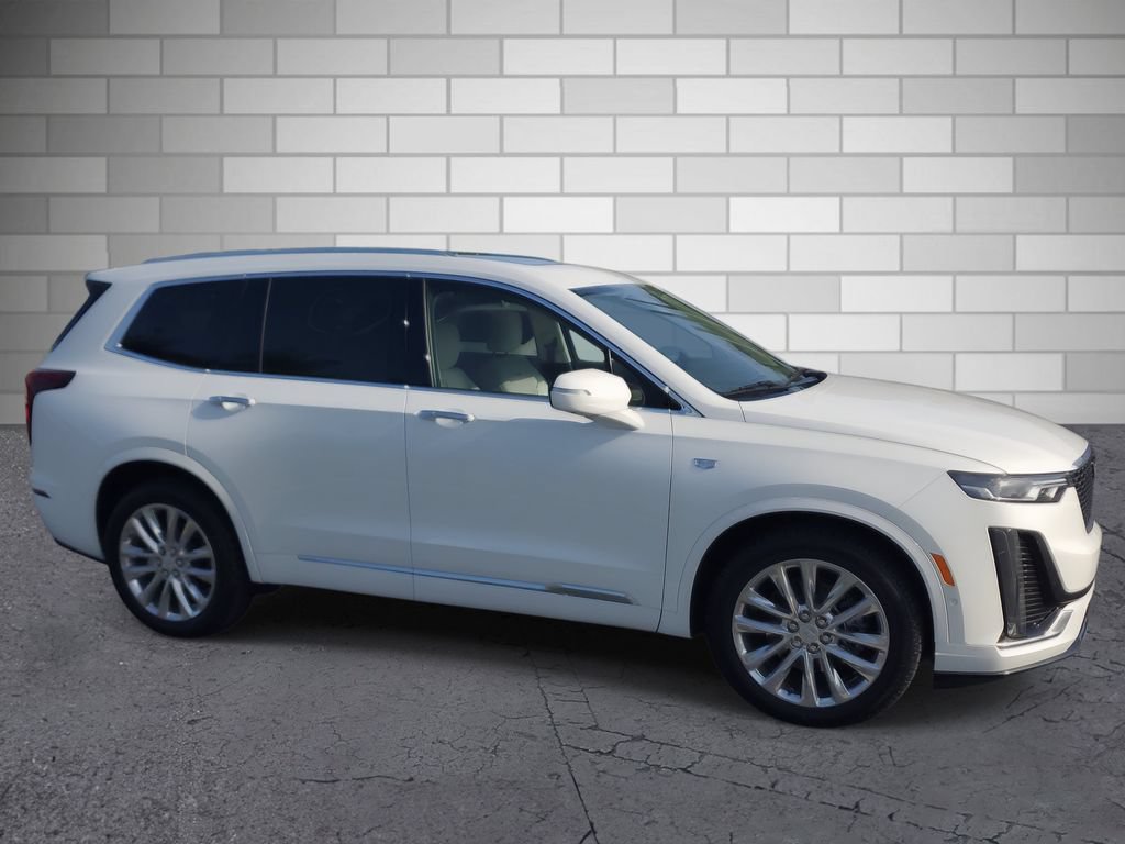 Certified 2023 Cadillac XT6 Premium Luxury w/ Technology Package FWD image 6
