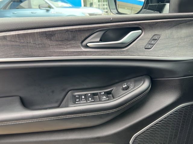 Used 2022 Jeep Grand Cherokee L Limited image 33