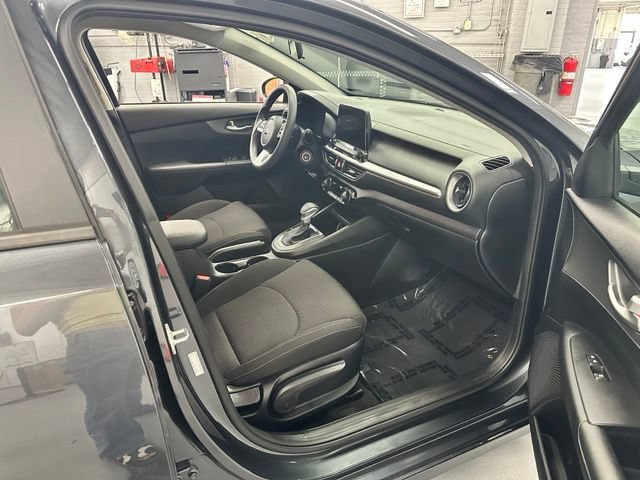 Used 2019 Kia Forte LXS FWD image 15