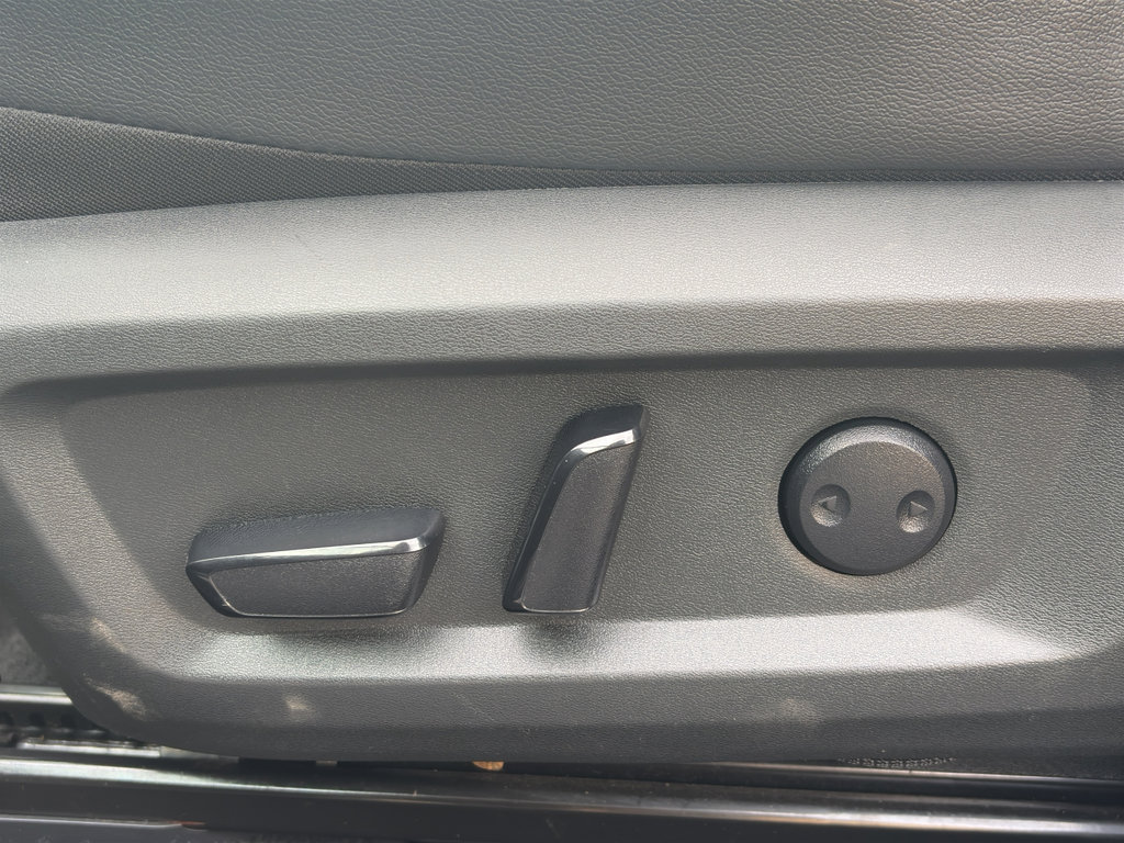 Used 2023 Nissan Rogue SL w/ SL Premium Package image 28