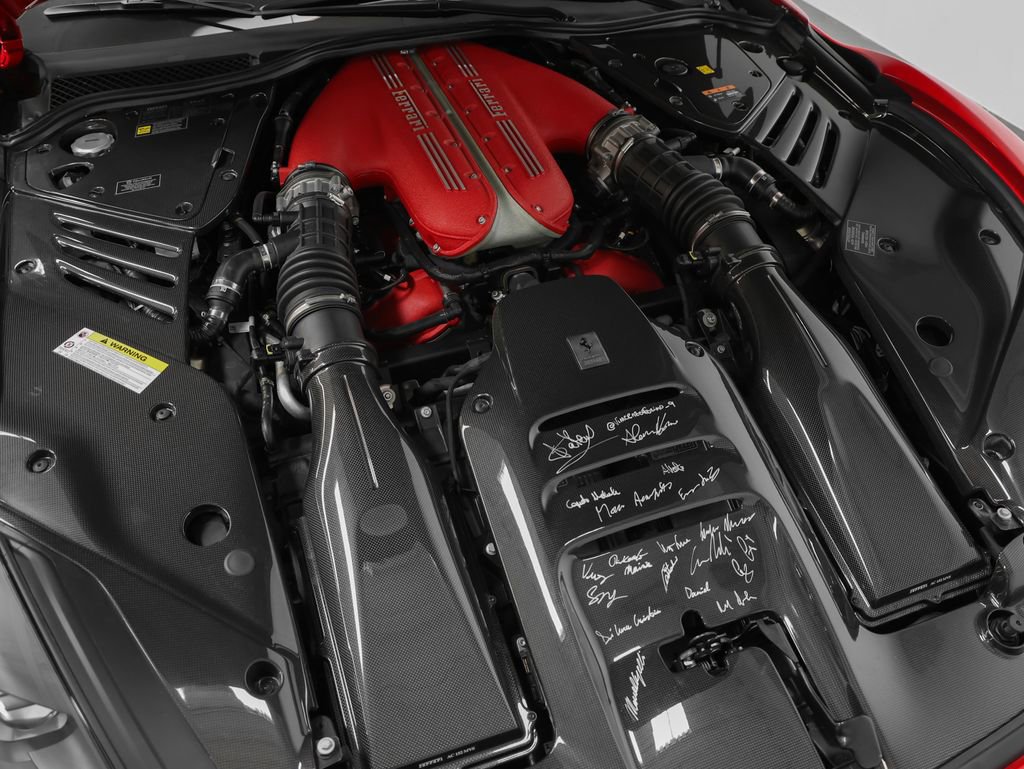 Used 2024 Ferrari 812 Competizione image 22