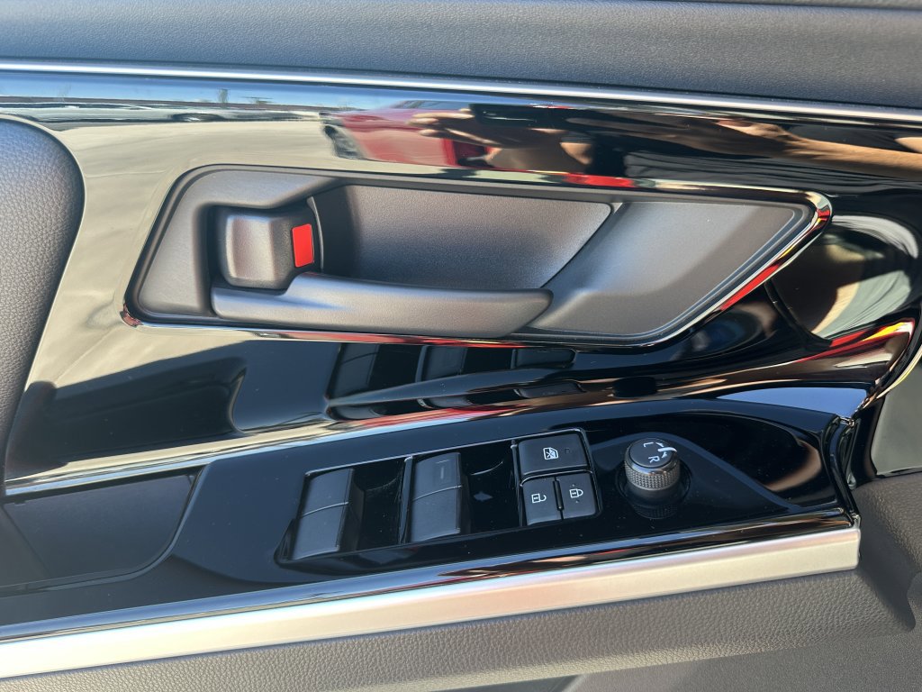 Used 2024 Toyota bZ4X XLE w/ Weather Package image 34