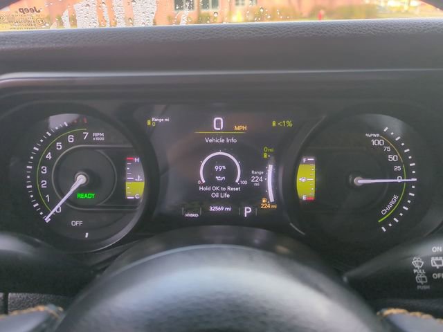 Used 2024 Jeep Wrangler Unlimited image 32