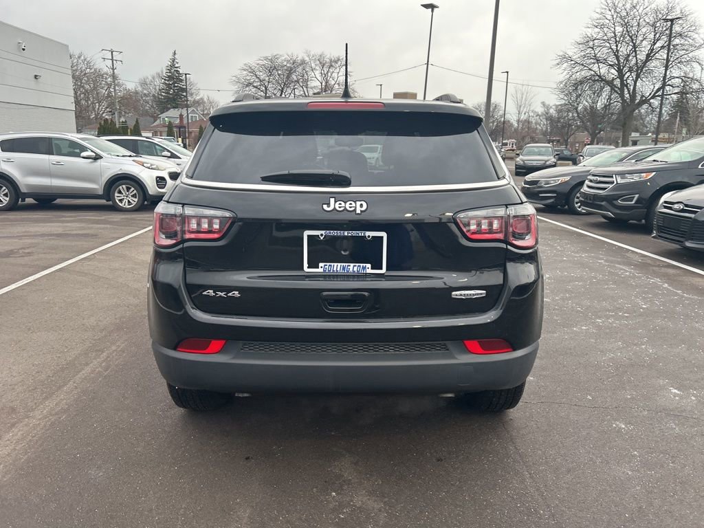 Used 2024 Jeep Compass Latitude image 6