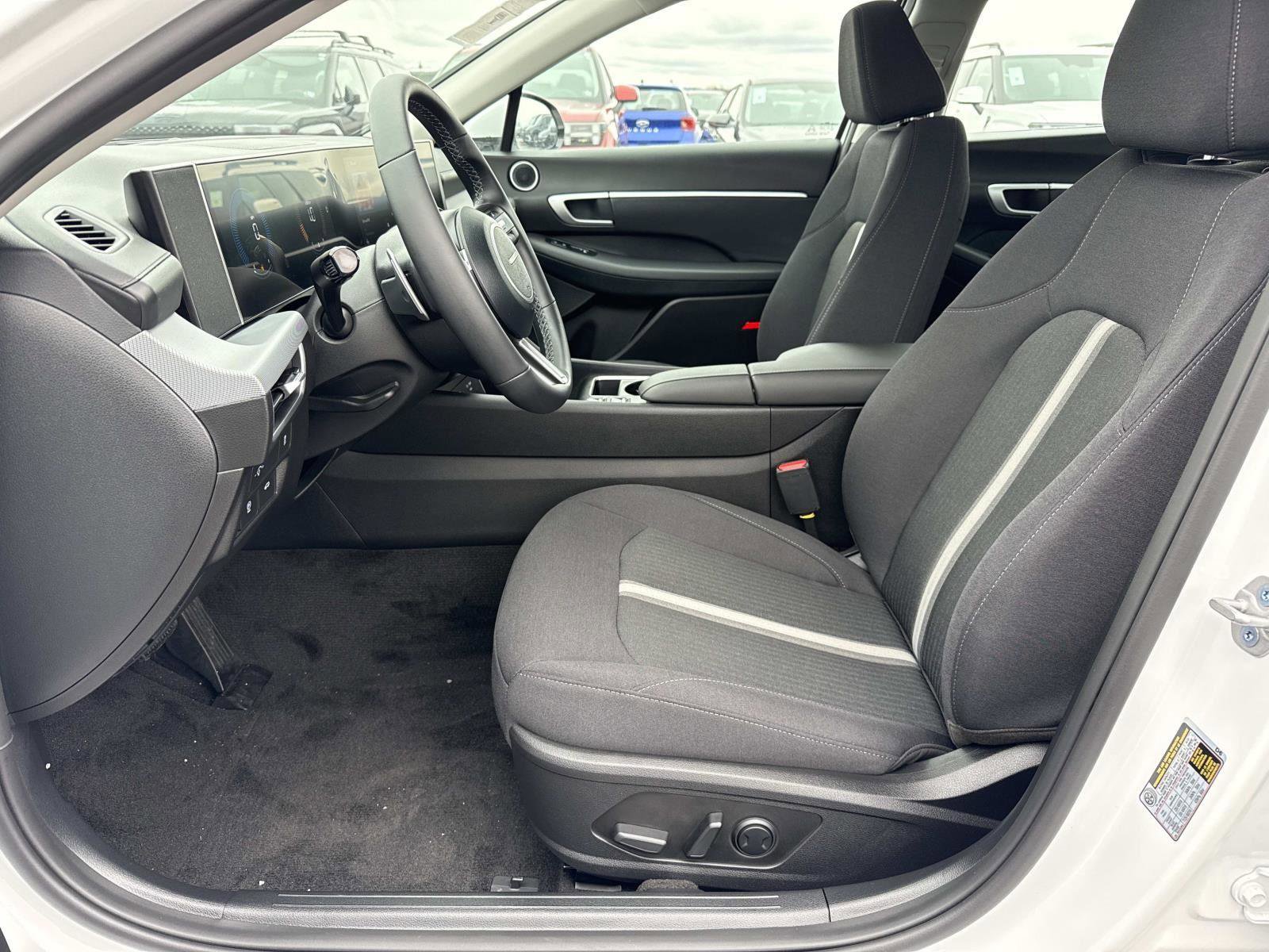 New 2026 Hyundai Sonata SEL AWD/4WD image 9