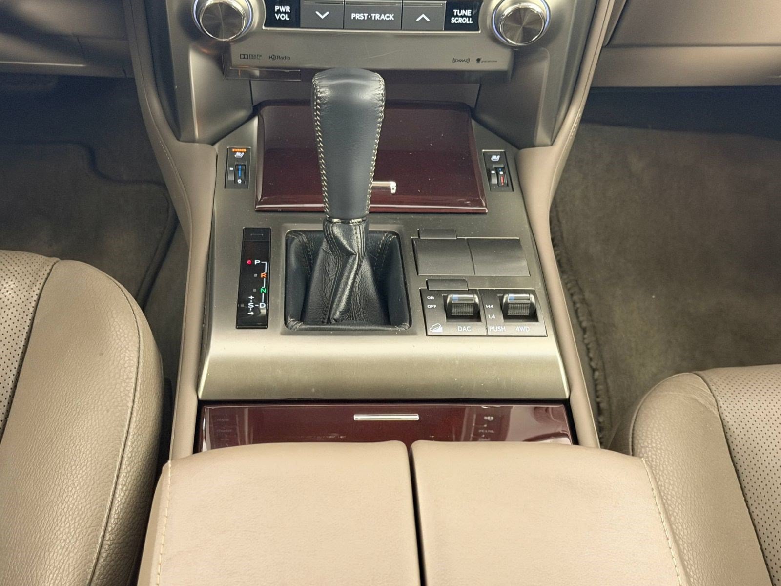 Used 2018 Lexus GX 460 Premium w/ Premium Package AWD/4WD image 16