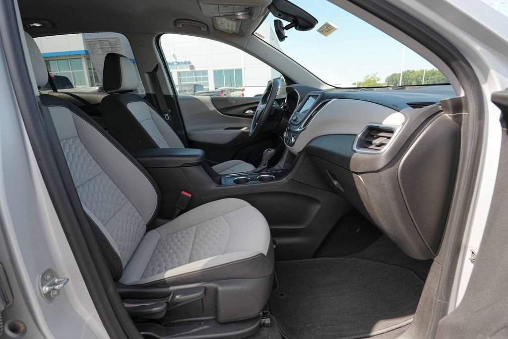 Used 2020 Chevrolet Equinox LT AWD/4WD image 17