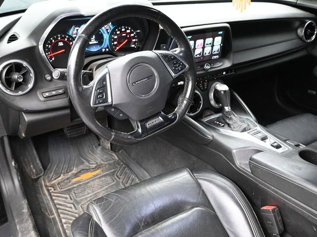 Used 2017 Chevrolet Camaro LT RWD image 17