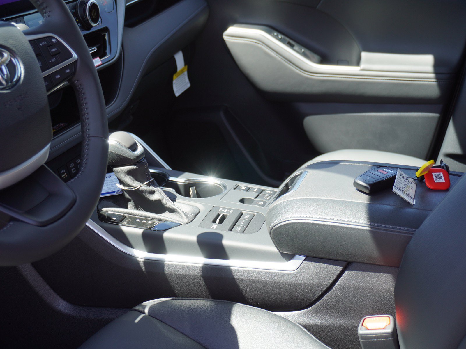 New 2026 Toyota Highlander XLE AWD/4WD image 23