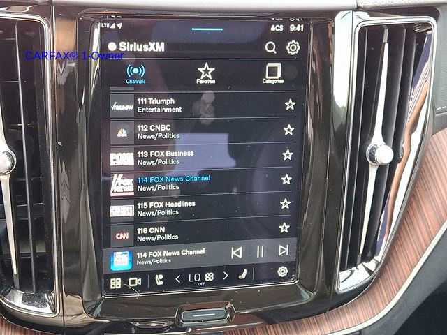 Certified 2023 Volvo XC60 B5 Ultimate w/ Climate Package image 21