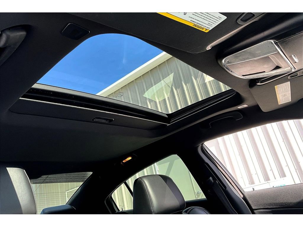 Used 2020 Dodge Charger SXT w/ Leather Interior Group RWD image 22