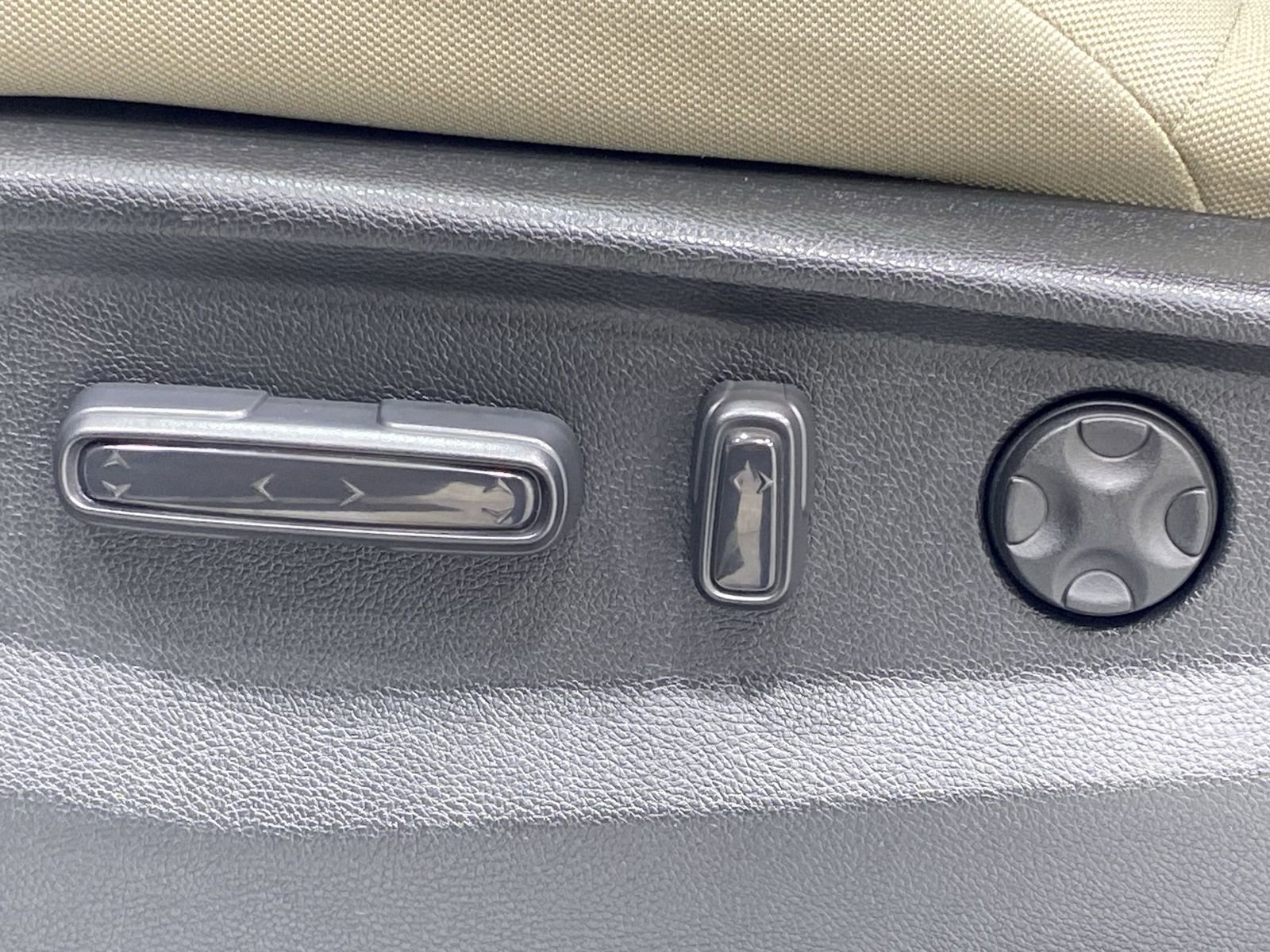 Used 2018 Honda CR-V EX image 12