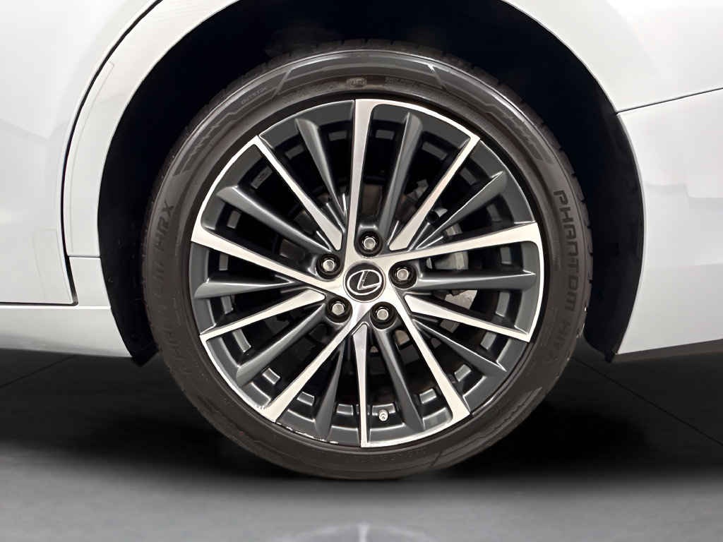 Used 2023 Lexus ES 350 w/ Premium Package FWD image 29