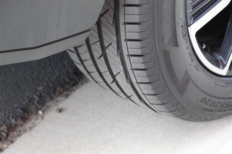 Used 2021 GMC Acadia SLT w/ Elevation Edition image 45