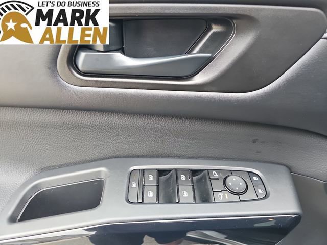 Used 2025 Nissan Pathfinder SV FWD image 22