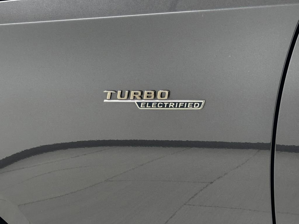 Used 2023 Mercedes-Benz C 43 AMG 4MATIC Sedan image 38