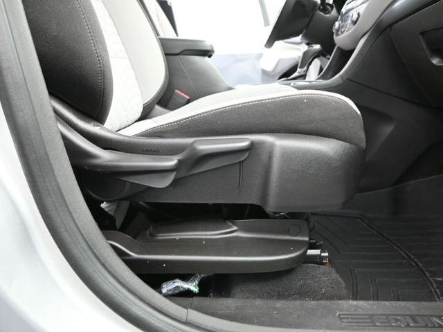 Used 2021 Chevrolet Equinox LS w/ LS Convenience Package image 40