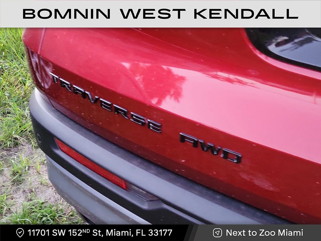 Used 2025 Chevrolet Traverse Z71 w/ Enhanced Driving Package image 6