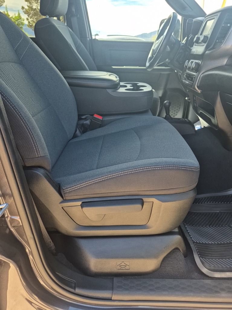 Used 2022 RAM 3500 Tradesman image 28