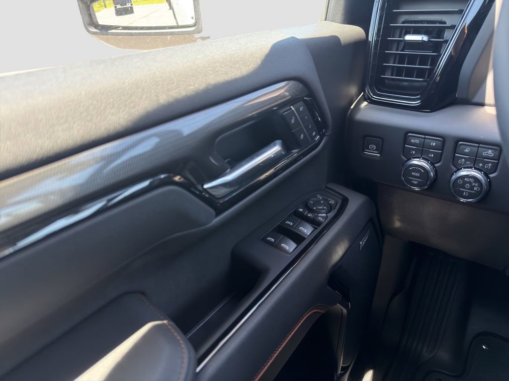 New 2026 GMC Sierra 3500 AT4 w/ AT4 Premium Plus Package AWD/4WD image 12