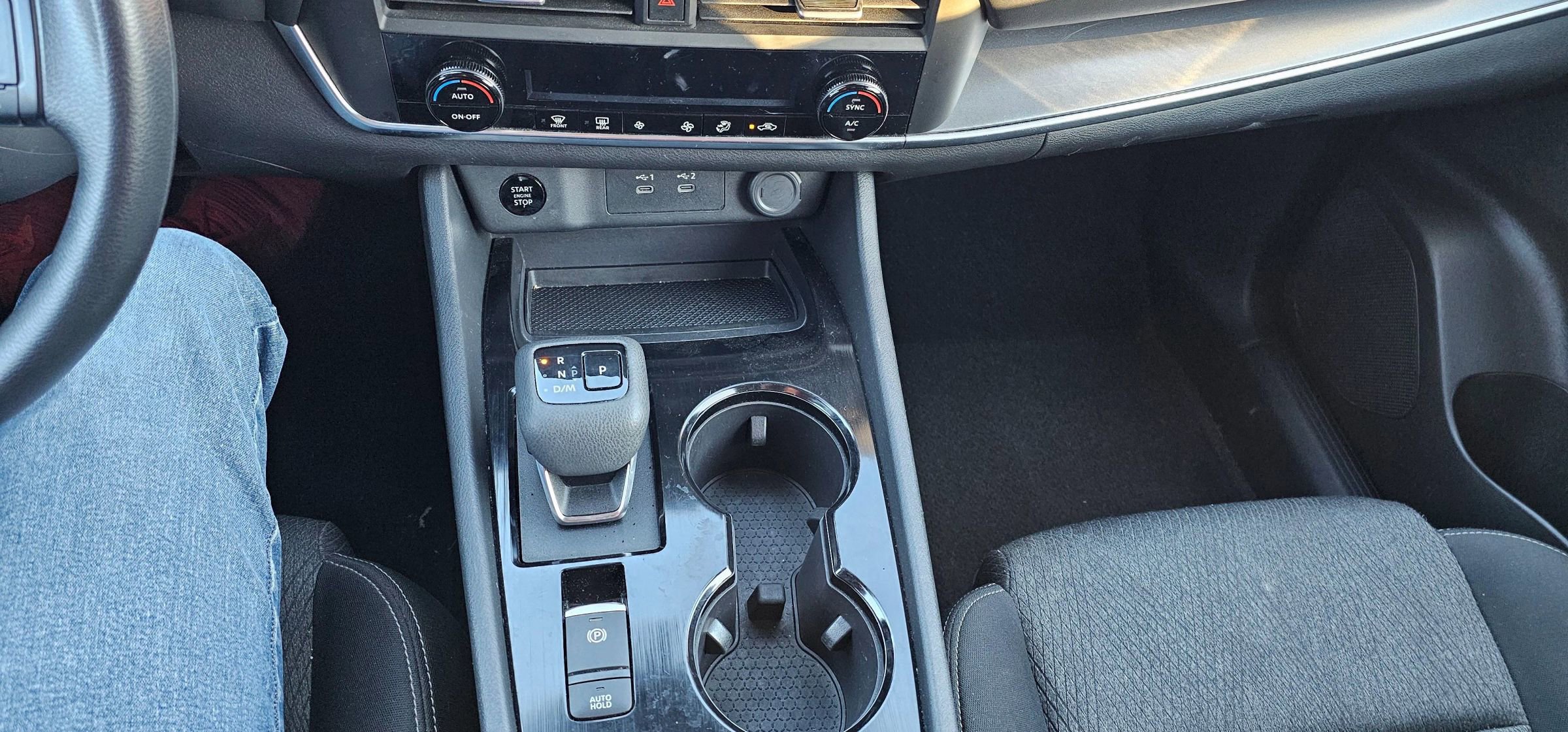 Used 2024 Nissan Rogue SV image 18