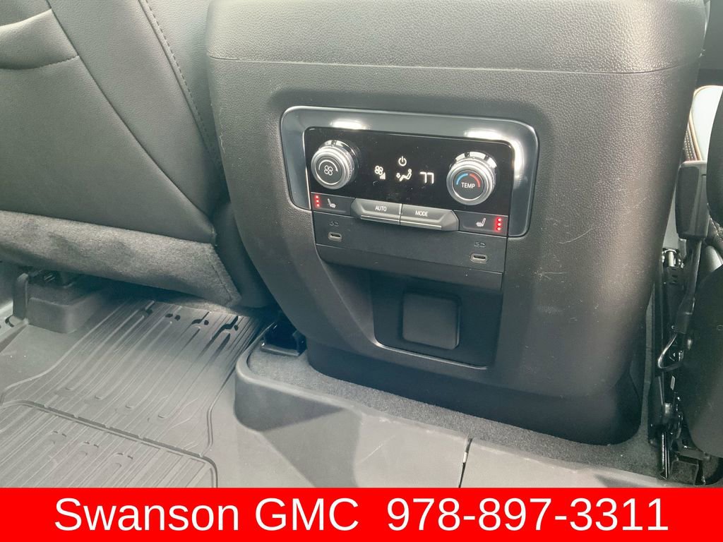 New 2026 GMC Yukon AT4 w/ AT4 Premium Package image 31